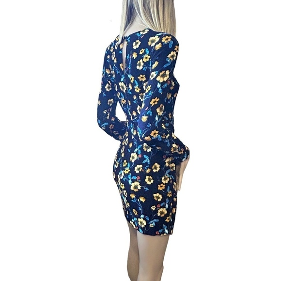 ASTR Nordstroms Vivid Floral Dress Asymmetrical Hemline Long Sleeve Versatile - Picture 11 of 16